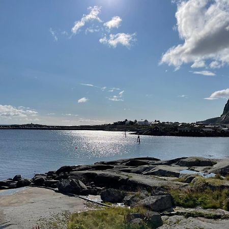 Nordlandshus Ved Havet Pa Reine, Lofoten Luaran gambar